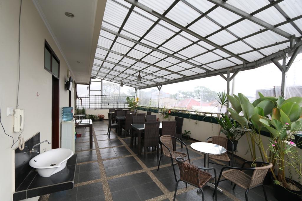 Bantal Guling Alun Alun Bandung Hotel Exterior photo
