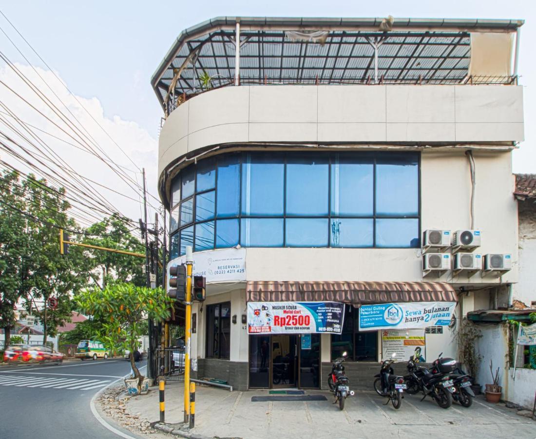 Bantal Guling Alun Alun Bandung Hotel Exterior photo