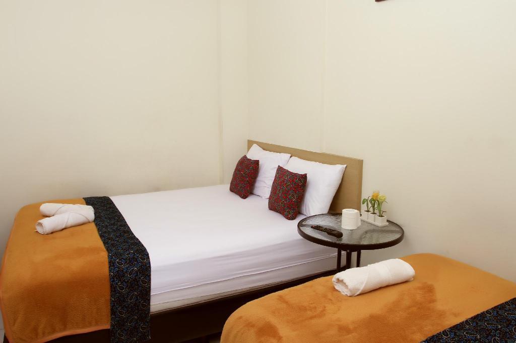Bantal Guling Alun Alun Bandung Hotel Exterior photo