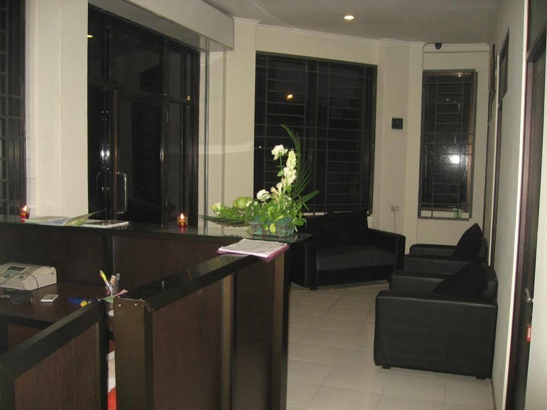Bantal Guling Alun Alun Bandung Hotel Exterior photo
