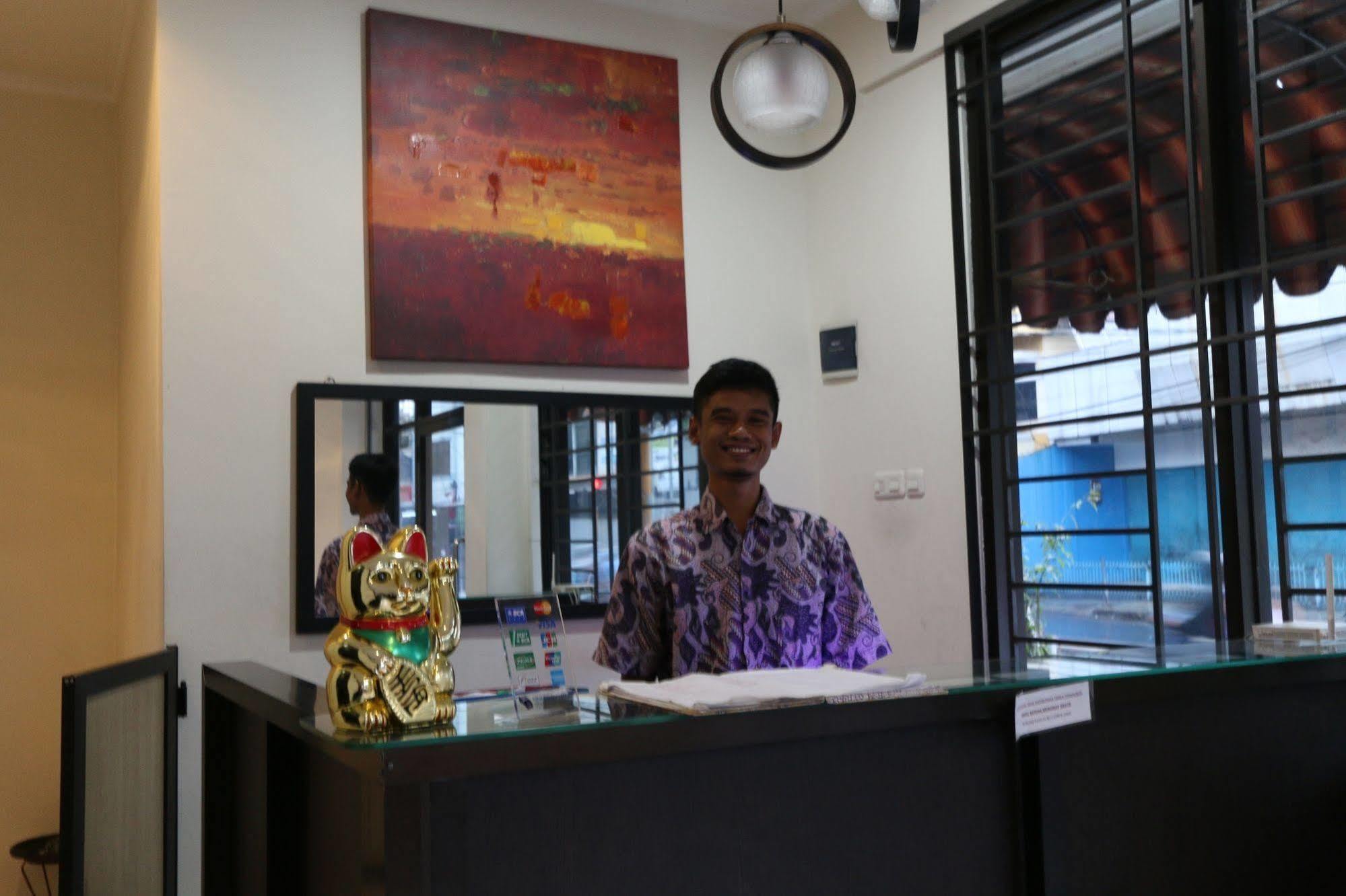 Bantal Guling Alun Alun Bandung Hotel Exterior photo