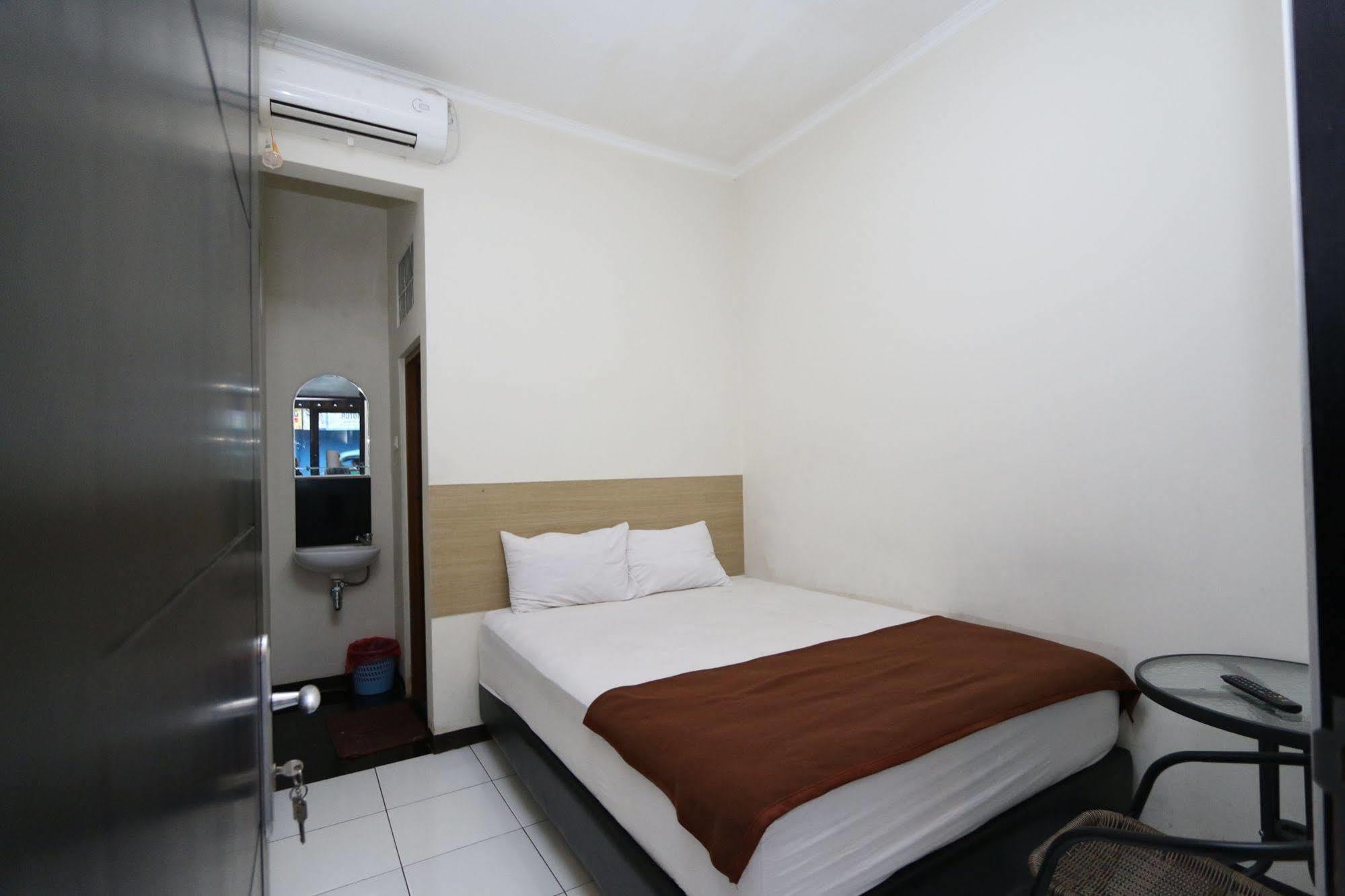 Bantal Guling Alun Alun Bandung Hotel Exterior photo